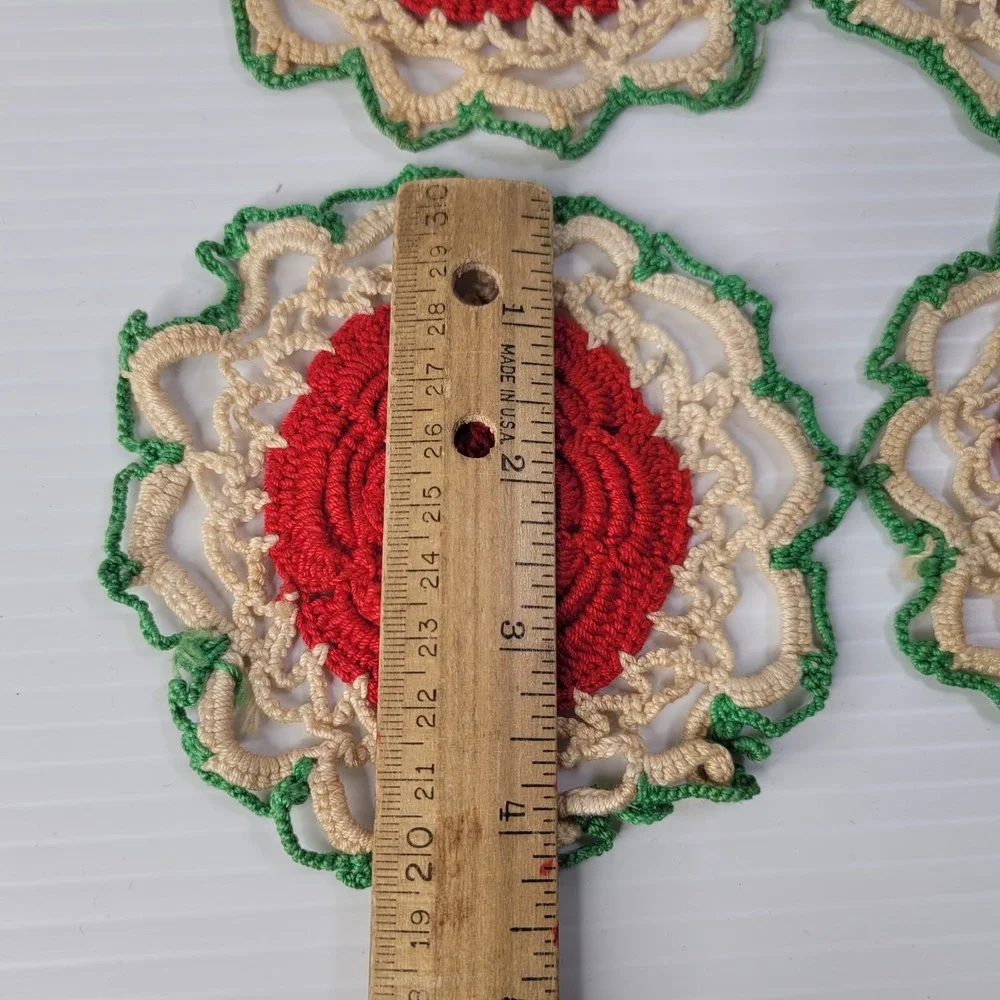 Collectible Handmade Crocheted Red, Green & Beige Rose Floral‎ 4